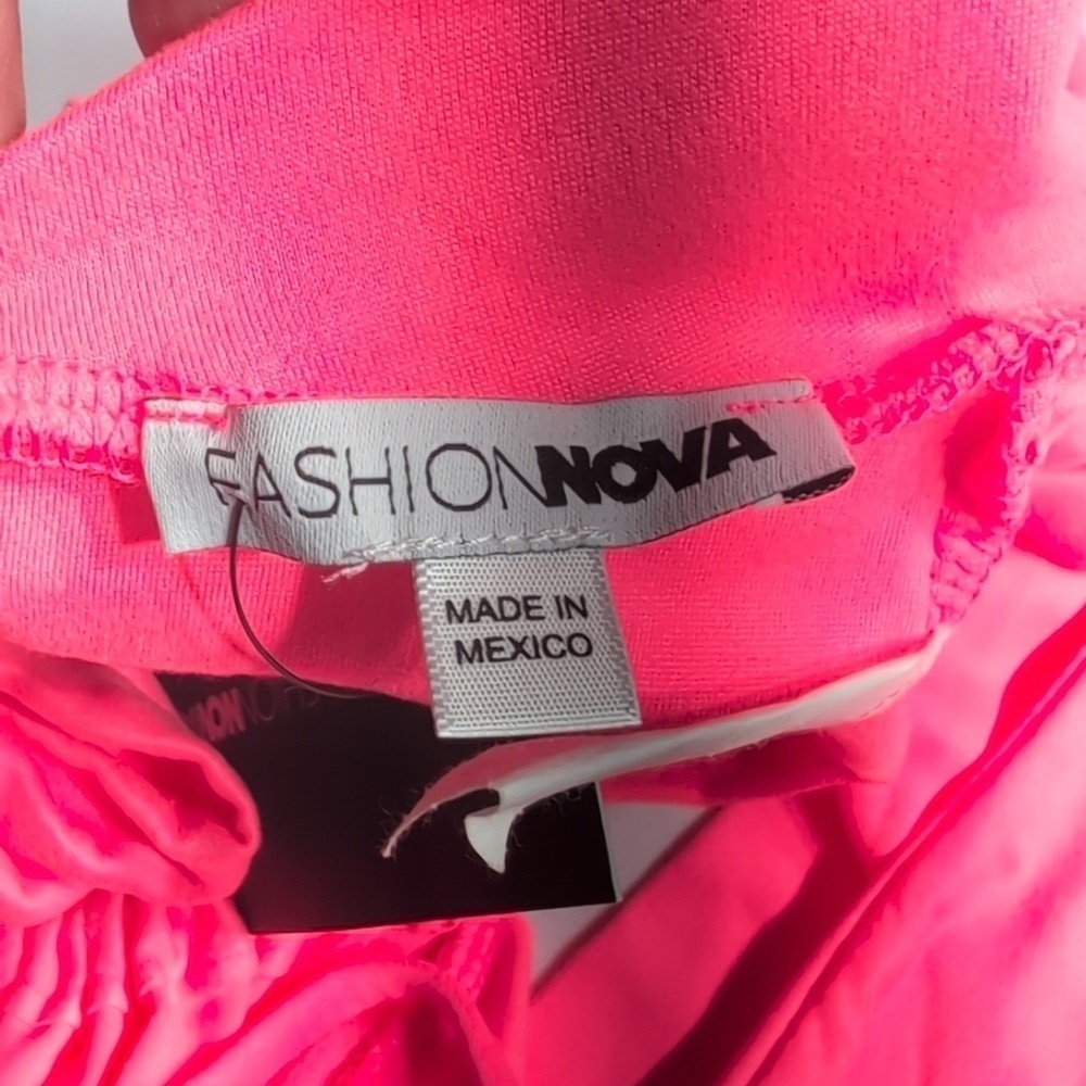 Fashion Nova Hot Pink Halter Top Size Large - Picture 4 of 5